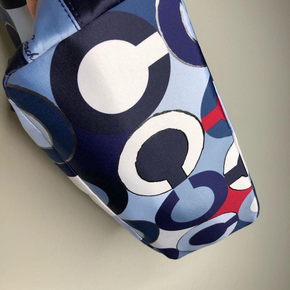 Coach Purse - Picture 4 of 7